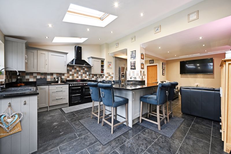 Meadow Head Drive Meadowhead